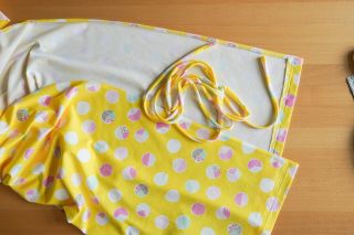 Na stole se mi rozvaluje tahle sladká novinka. Posledních pár detailů, pak spoustu práce, aby mohl střih mezi vás a je to....